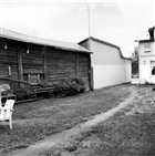 GÅRDSINTERIÖR UTHUS BOSTADSHUS