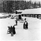 FRILUFTSMUSEUM VINTERBILD FILMINSPELNING SKÅDESPELARE FRILUFTSMUSEUM