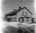 BOSTADSHUS BONDGÅRD VINTERBILD