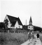 KLOCKSTAPEL KYRKA KVINNA