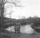 BARN LANDSKAPSVY KVINNA