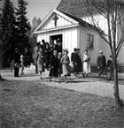 KYRKA KONFIRMATION KVINNA MAN
