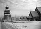 VINTERBILD FRILUFTSMUSEUM KYRKA KLOCKSTAPEL