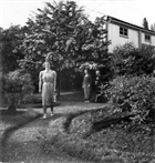 KVINNA TRÄDGÅRD