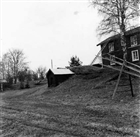 BONDGÅRD BOSTADSHUS UTHUS