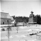VINTERBILD FRILUFTSMUSEUM KYRKA STIGPORT KLOCKSTAPEL