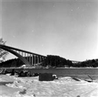 LANDSVÄGSBRO VINTERBILD