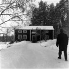 BONDGÅRD BOSTADSHUS VINTERBILD