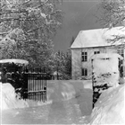 HERRGÅRD FRILUFTSMUSEUM VINTERBILD BOSTADSHUS