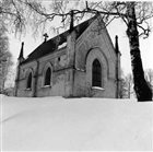 GRAVMONUMENT KYRKA VINTERBILD