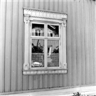 BOSTADSHUS FÖNSTER