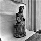 KYRKA HELGONSKULPTUR KYRKOINVENTARIE