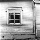 BOSTADSHUS FÖNSTER
