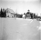 FRILUFTSMUSEUM KYRKA STIGPORT KLOCKSTAPEL VINTERBILD