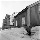 BOSTADSHUS FRIKYRKA VINTERBILD