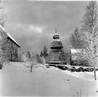 VINTERBILD FRILUFTSMUSEUM KLOCKSTAPEL STIGPORT