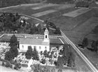 KYRKOGÅRD KYRKA JORDBRUKSBEBYGGELSE LANDSBYGDSBEBYGGELSE