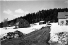 VINTERBILD BONDGÅRD BOSTADSHUS UTHUS