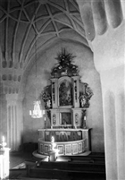 KYRKOINTERIÖR ALTARE KYRKA