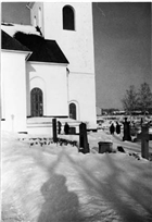 KYRKA KYRKOGÅRD VINTERBILD