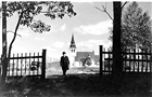 KYRKA MAN PRÄST