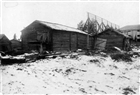 LOGE BOSTADSHUS VINTERBILD FRILUFTSMUSEUM SALPETERLADA BONDGÅRD