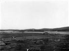 KVINNA ÅKERMARK LADA SJÖ