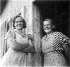 KVINNA FÄBODPIGA